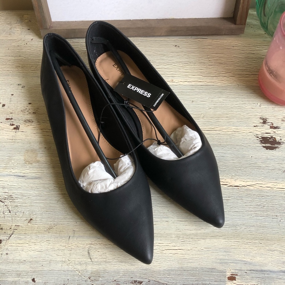 EXPRESS flats *NWT*